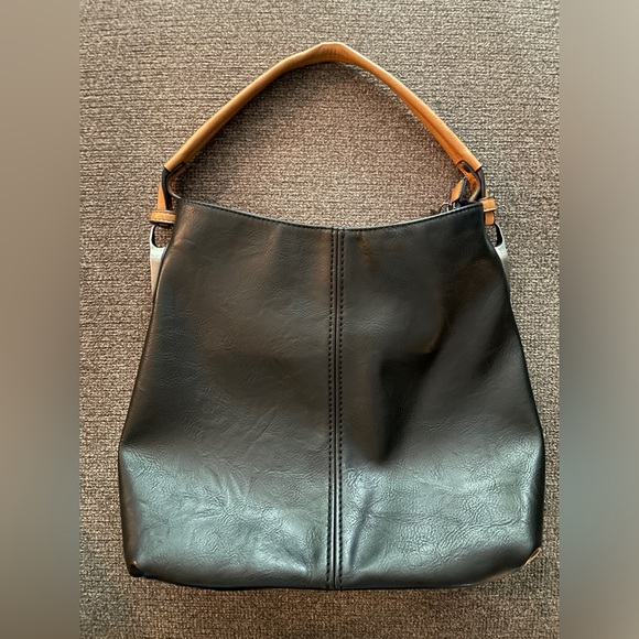 Black vegan leather hand bag - Picture 1 of 10